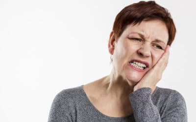 Hábitos diarios que pueden empeorar la sensibilidad dental